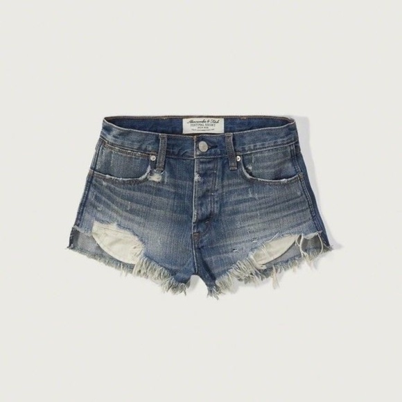 Abercrombie & Fitch High Rise Festival Shorts - Picture 1 of 6